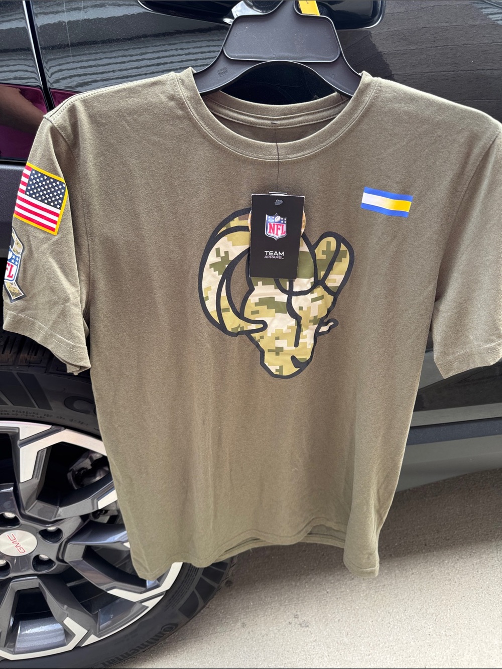 NFL Men's Olive Green Rams Camo Logo Short Sleeve Tee